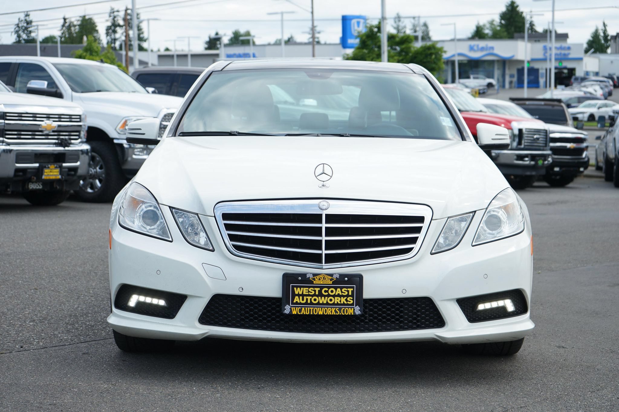 Used 2011 Mercedes-Benz E 350 4MATIC Sedan image 8