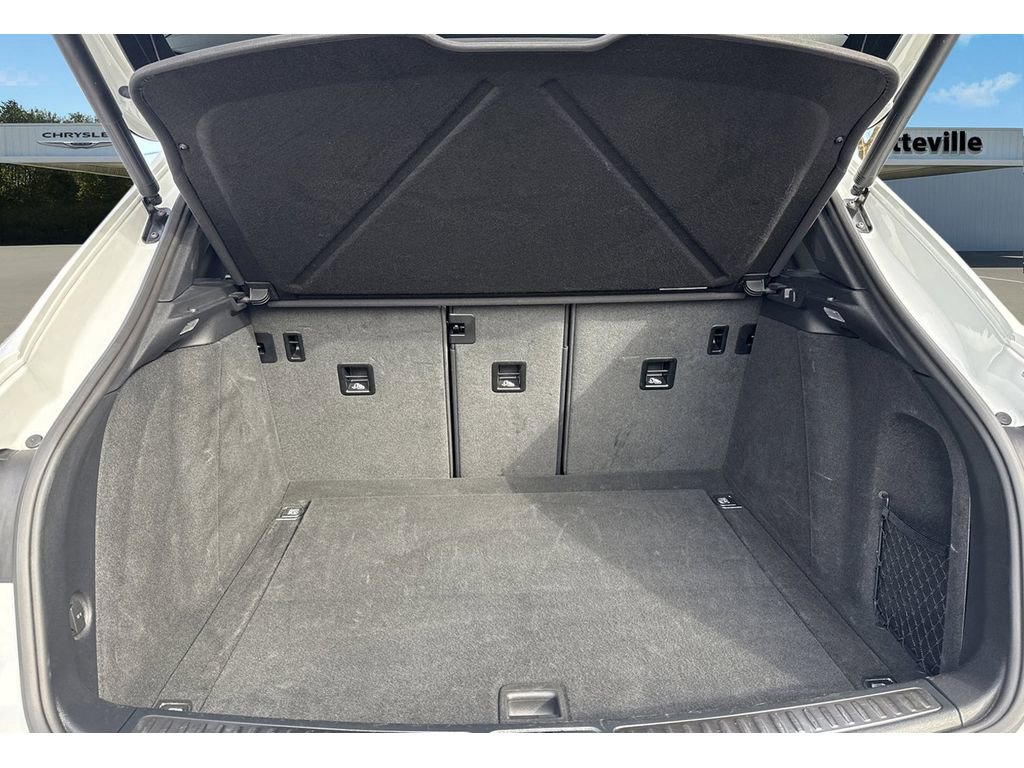 Used 2024 Porsche Macan Turbo image 9