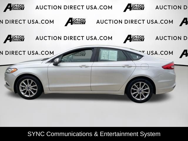 Used 2017 Ford Fusion SE FWD image 3