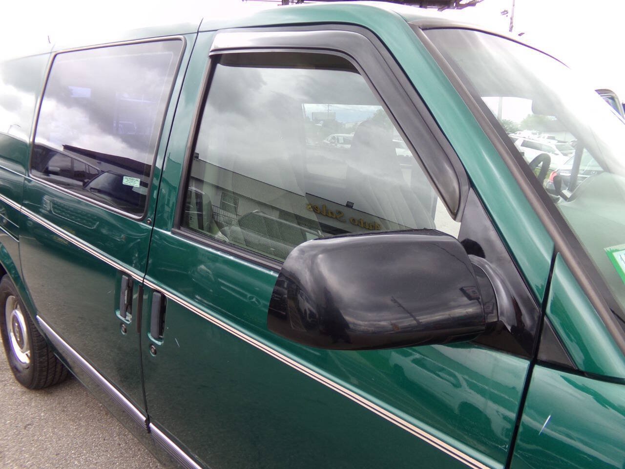 Used 1998 Chevrolet Astro w/ Convenience Group RWD image 43