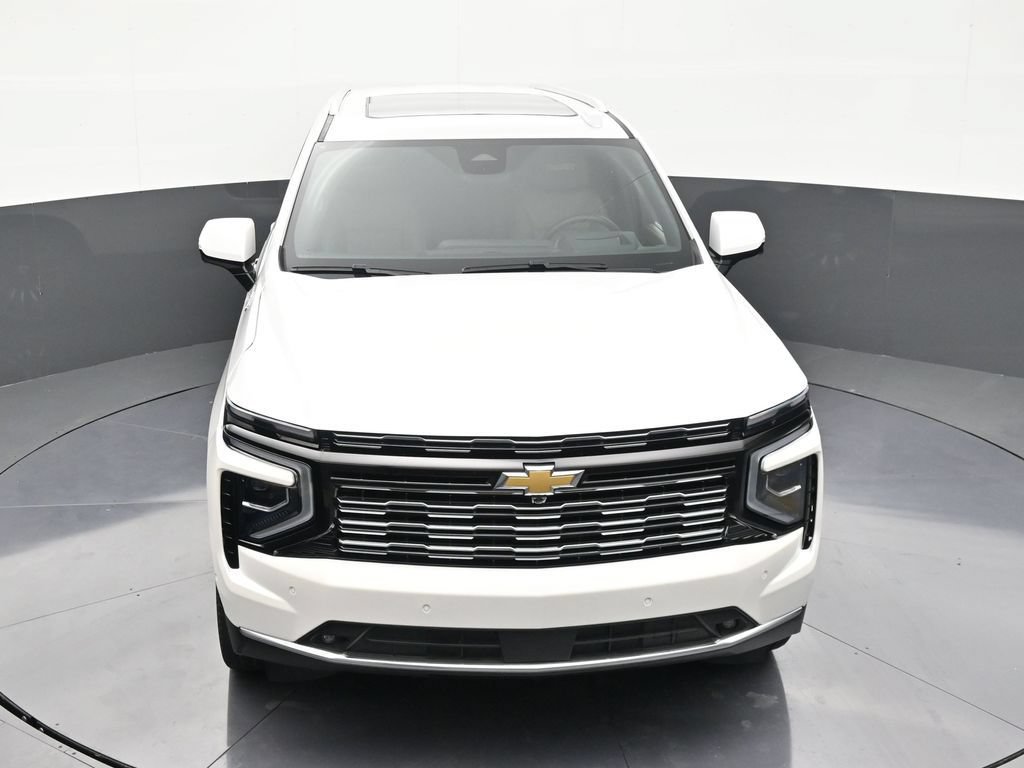 Used 2025 Chevrolet Suburban High Country AWD/4WD image 18