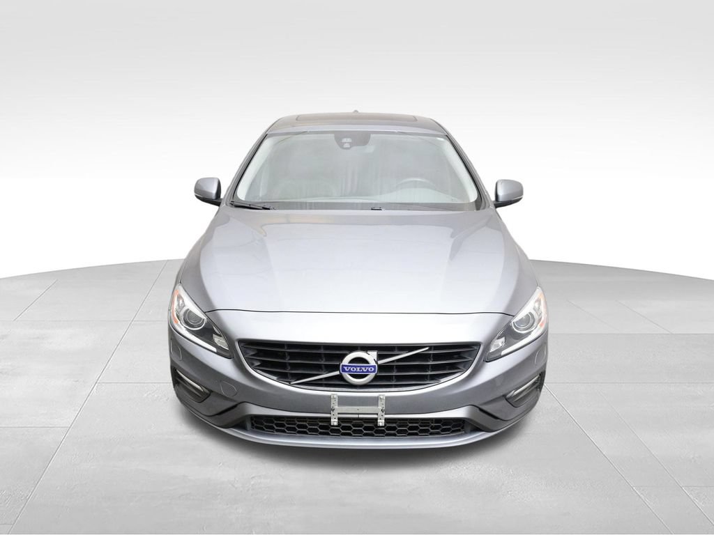 Used 2018 Volvo S60 T5 Dynamic w/ Vision Package AWD/4WD image 2