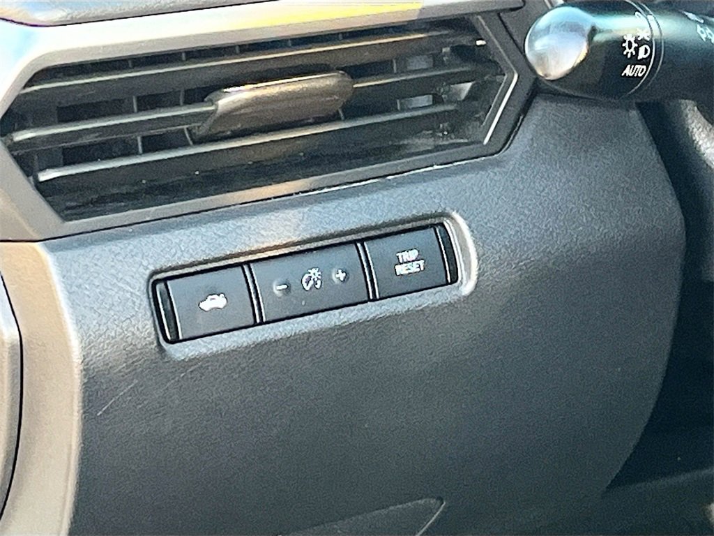 Used 2020 Nissan Altima 2.5 SR image 10