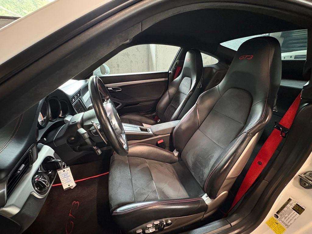 Used 2015 Porsche 911 GT3 RWD image 5