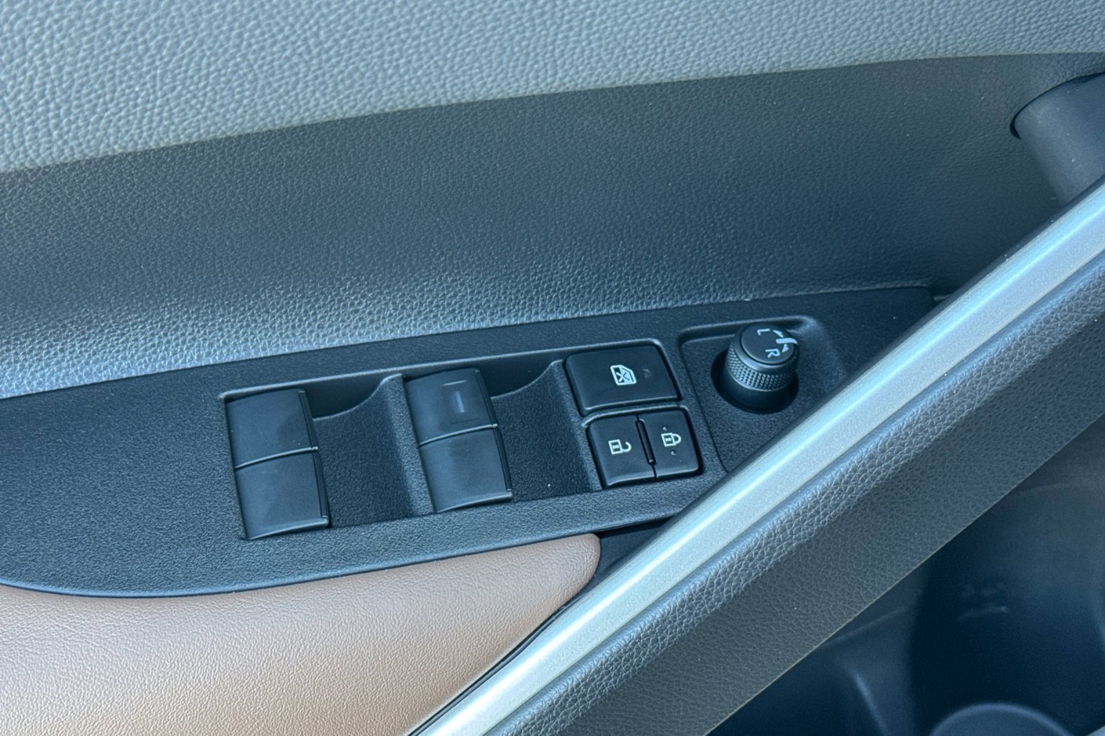 New 2026 Toyota Corolla Cross XLE image 14