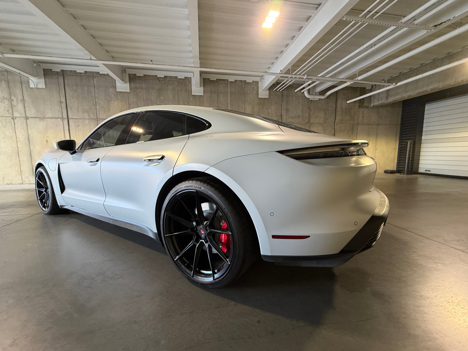 Certified 2022 Porsche Taycan 4S AWD/4WD image 3