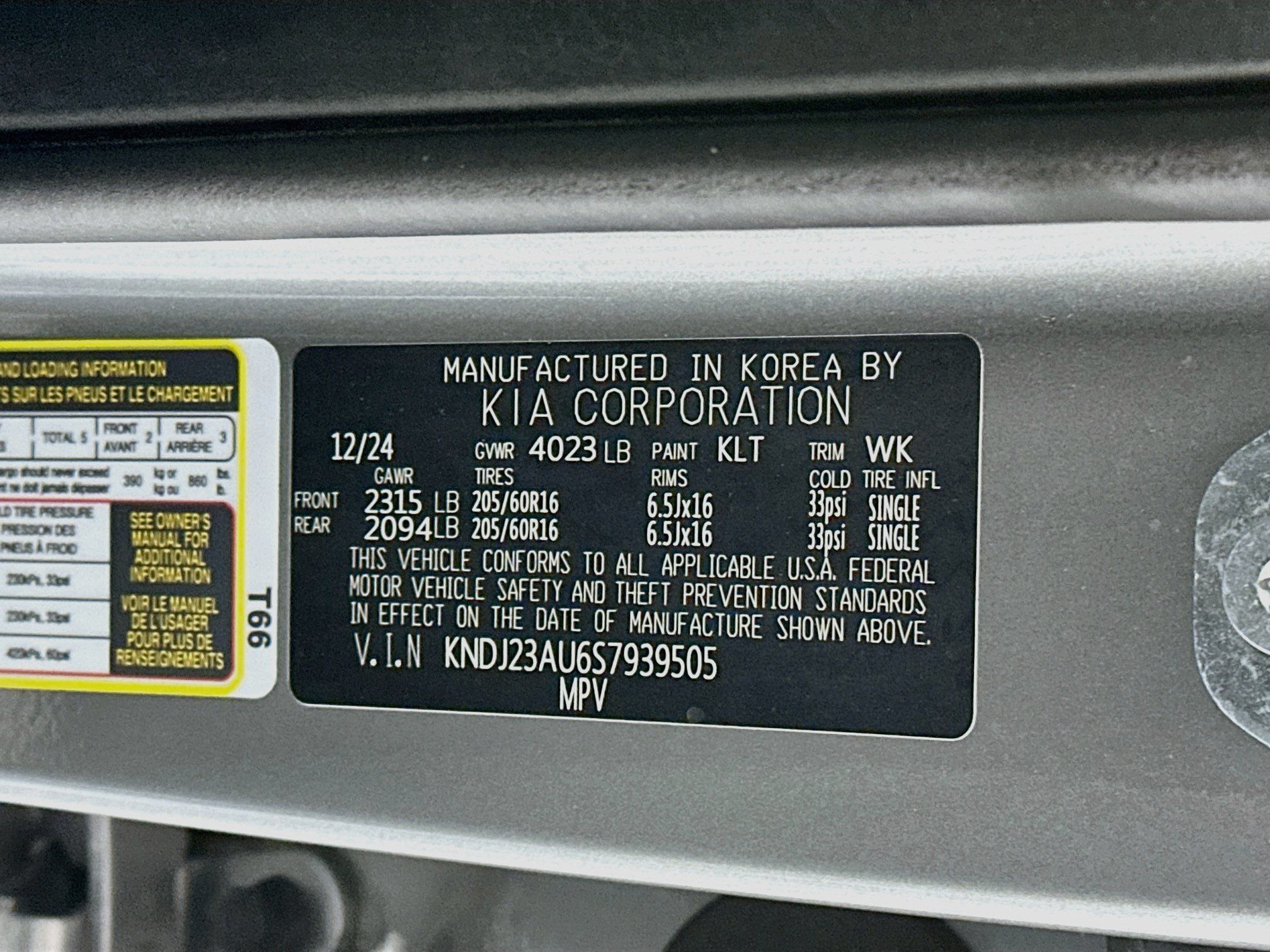 Used 2025 Kia Soul LX w/ LX Technology Package FWD image 12