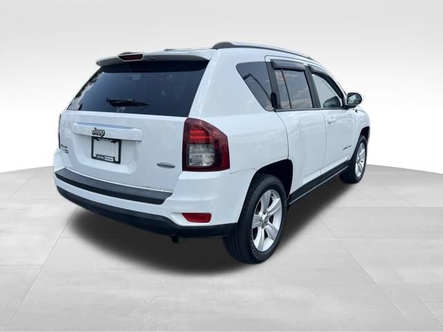 Used 2014 Jeep Compass Latitude w/ Sun/Sound Group AWD/4WD image 7