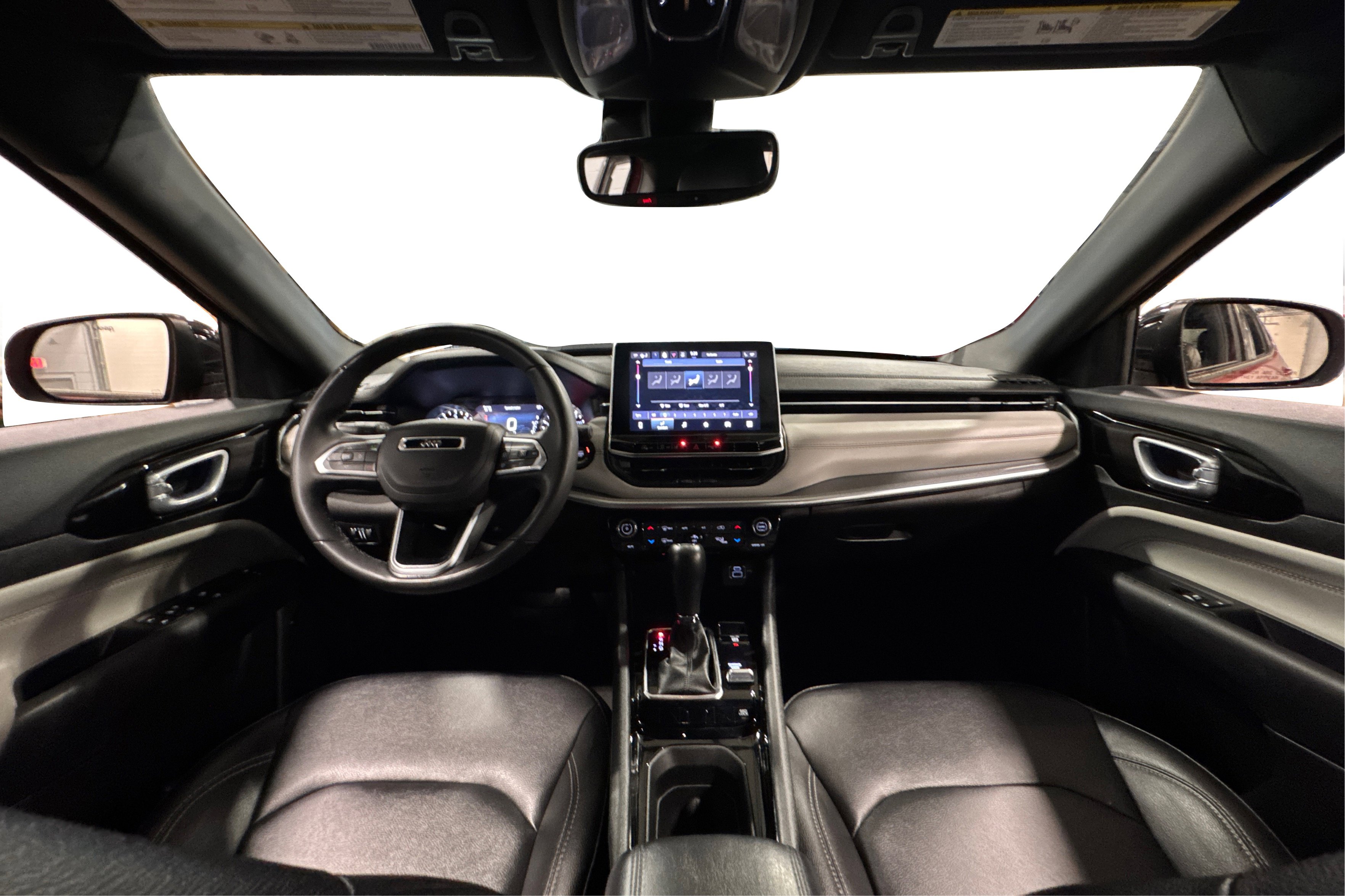 Used 2025 Jeep Compass Limited image 41