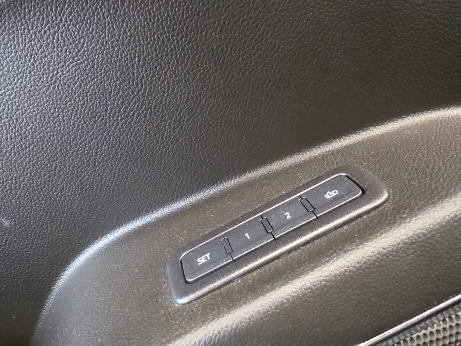 Used 2020 Chevrolet Tahoe Premier AWD/4WD image 18