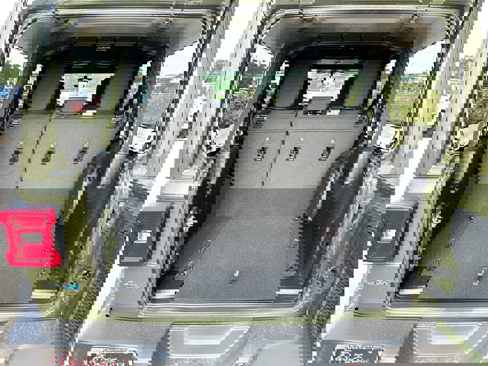 New 2023 Jeep Wrangler Unlimited Rubicon 4xe w/ Cold Weather Group image 23