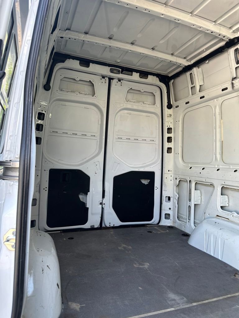 Used 2023 Mercedes-Benz Sprinter 2500 image 24