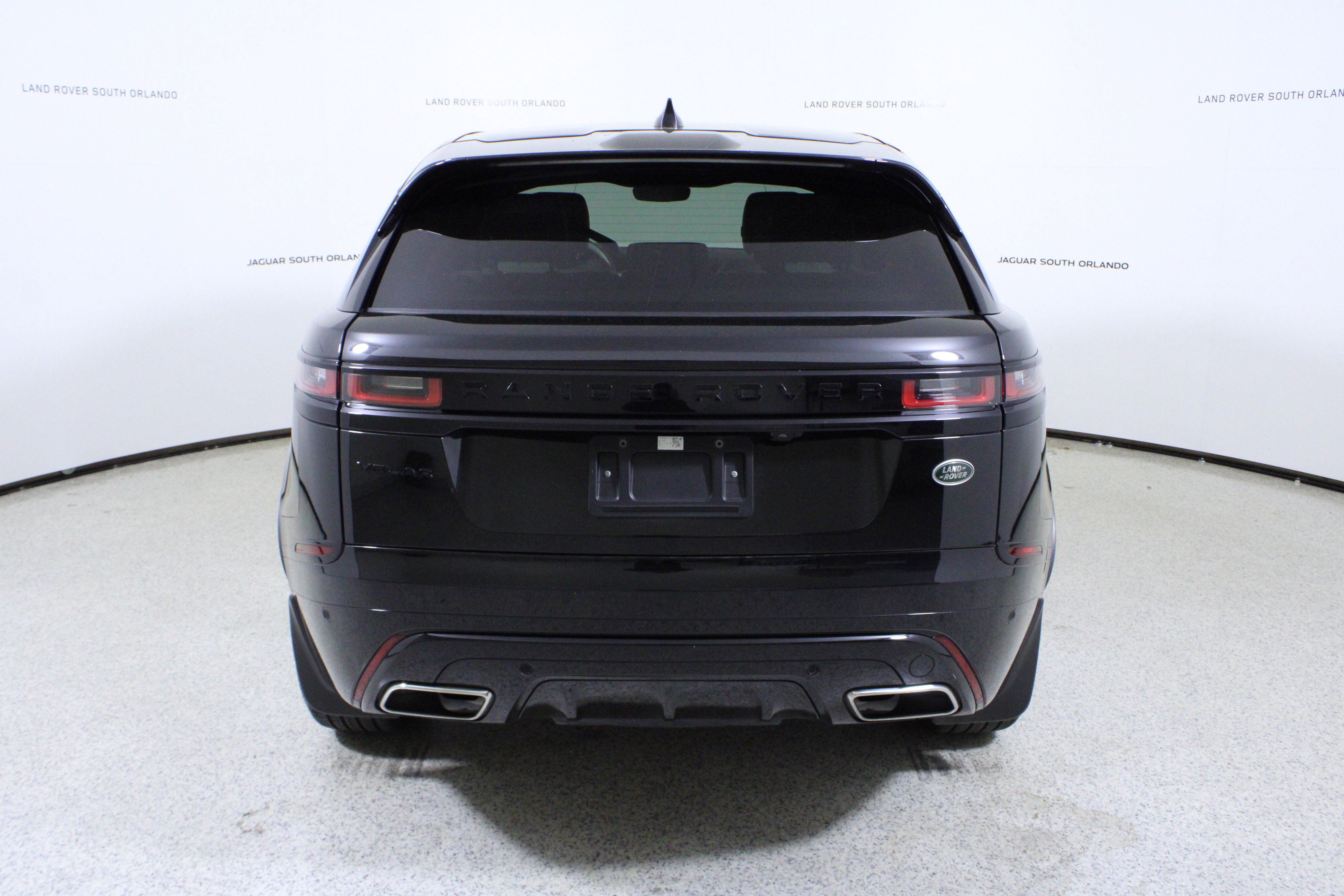 Used 2023 Land Rover Range Rover Velar R-Dynamic S image 6