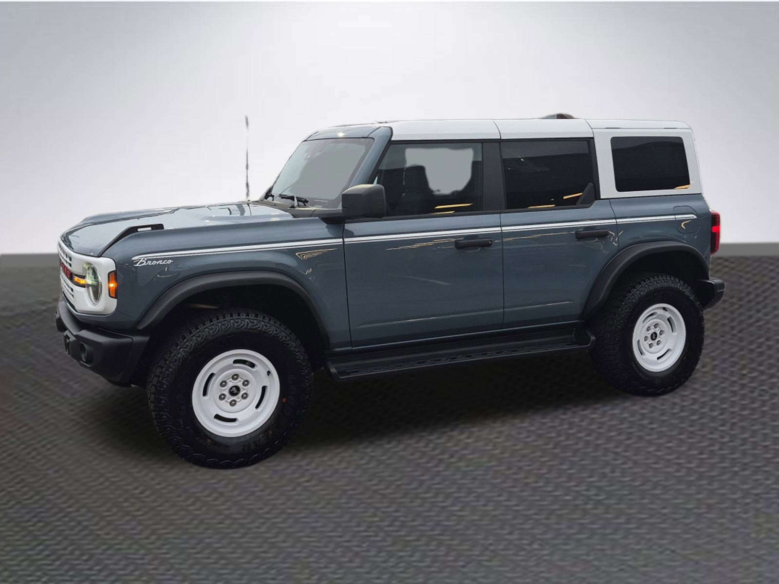 New 2025 Ford Bronco Heritage Edition image 2