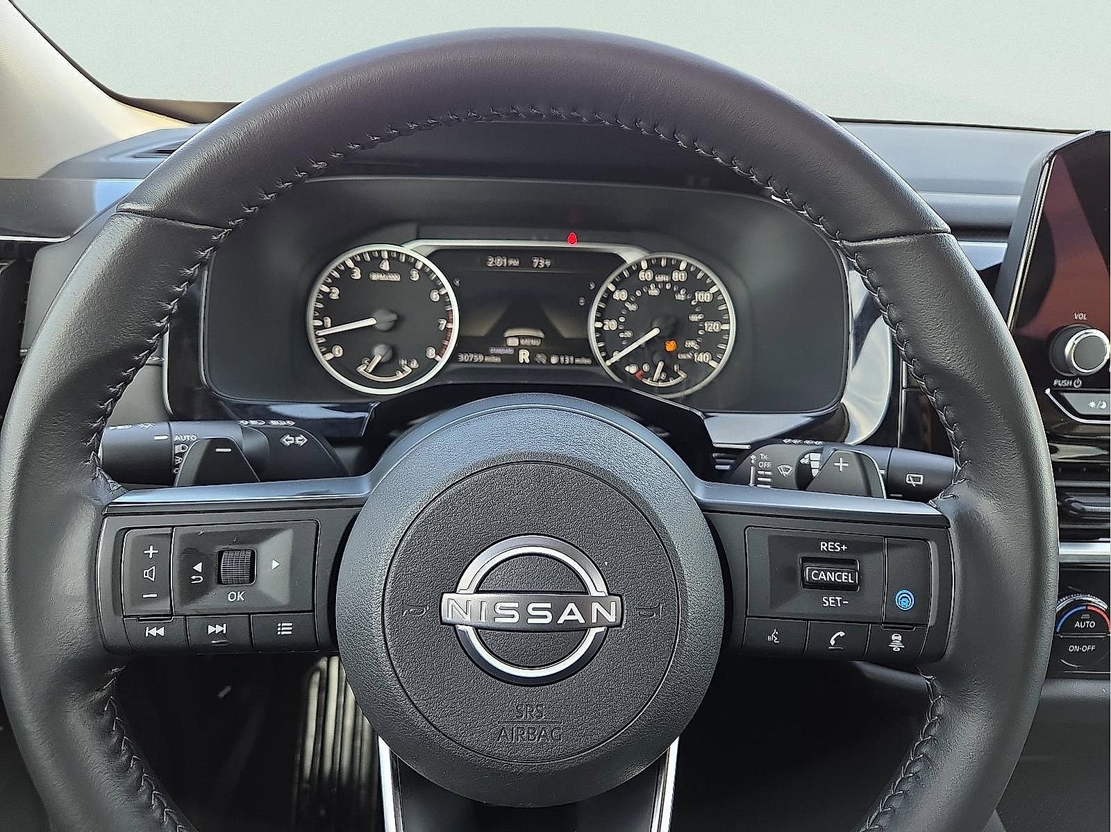 Used 2025 Nissan Pathfinder SV image 24