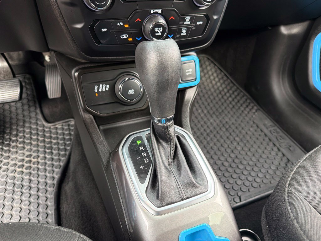 Used 2022 Jeep Renegade Sport w/ Sport Appearance Group AWD/4WD image 14
