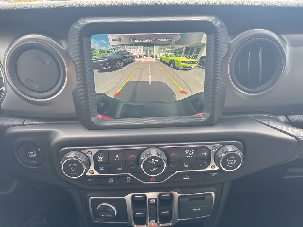 Used 2022 Jeep Gladiator Willys image 19