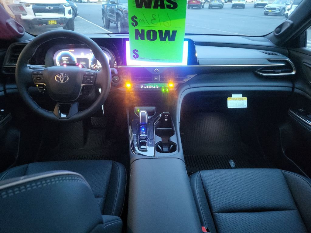 New 2026 Toyota Crown Platinum image 12