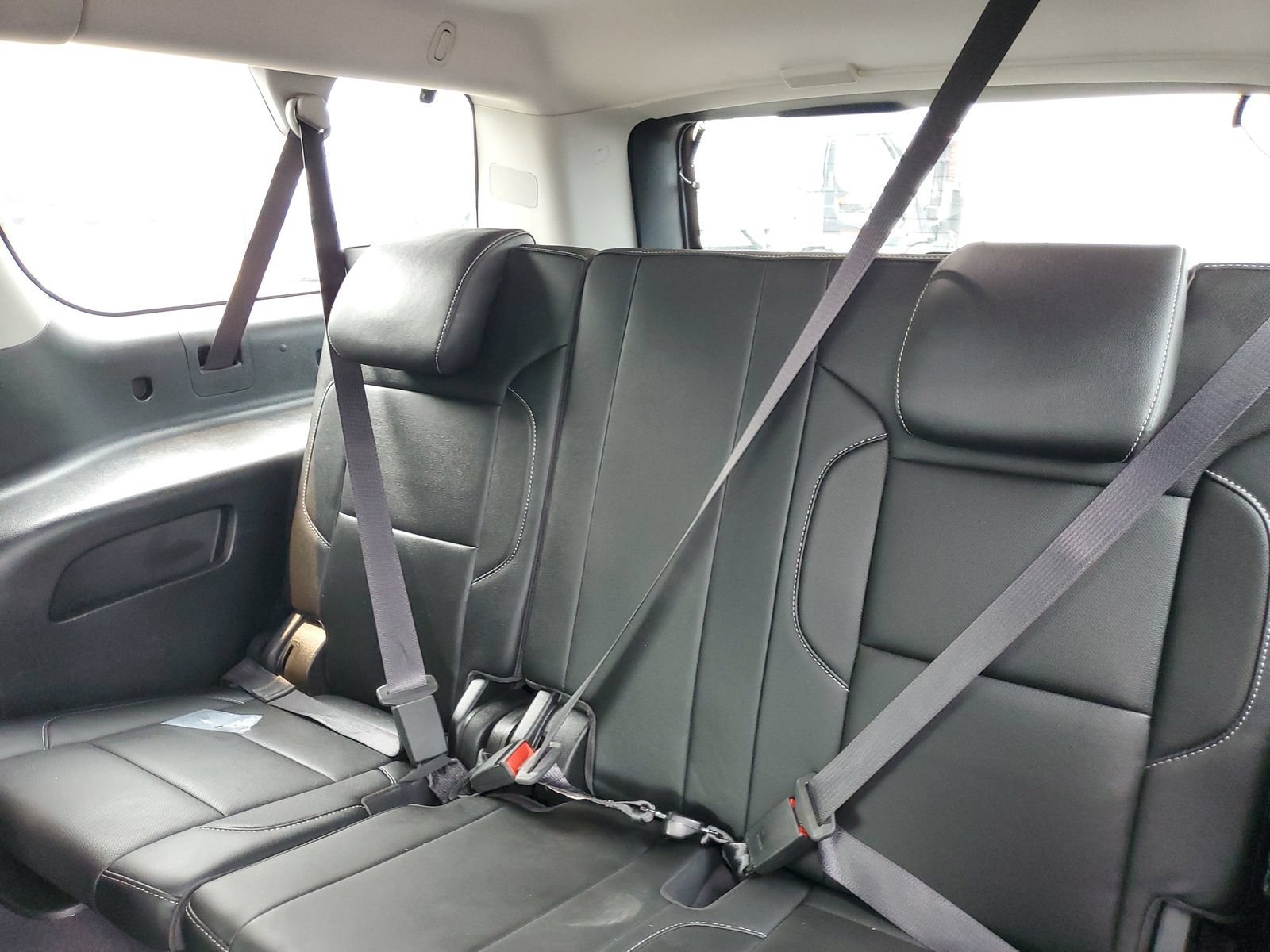 Used 2020 Chevrolet Suburban Premier w/ Premier 6.2L Value Package AWD/4WD image 29