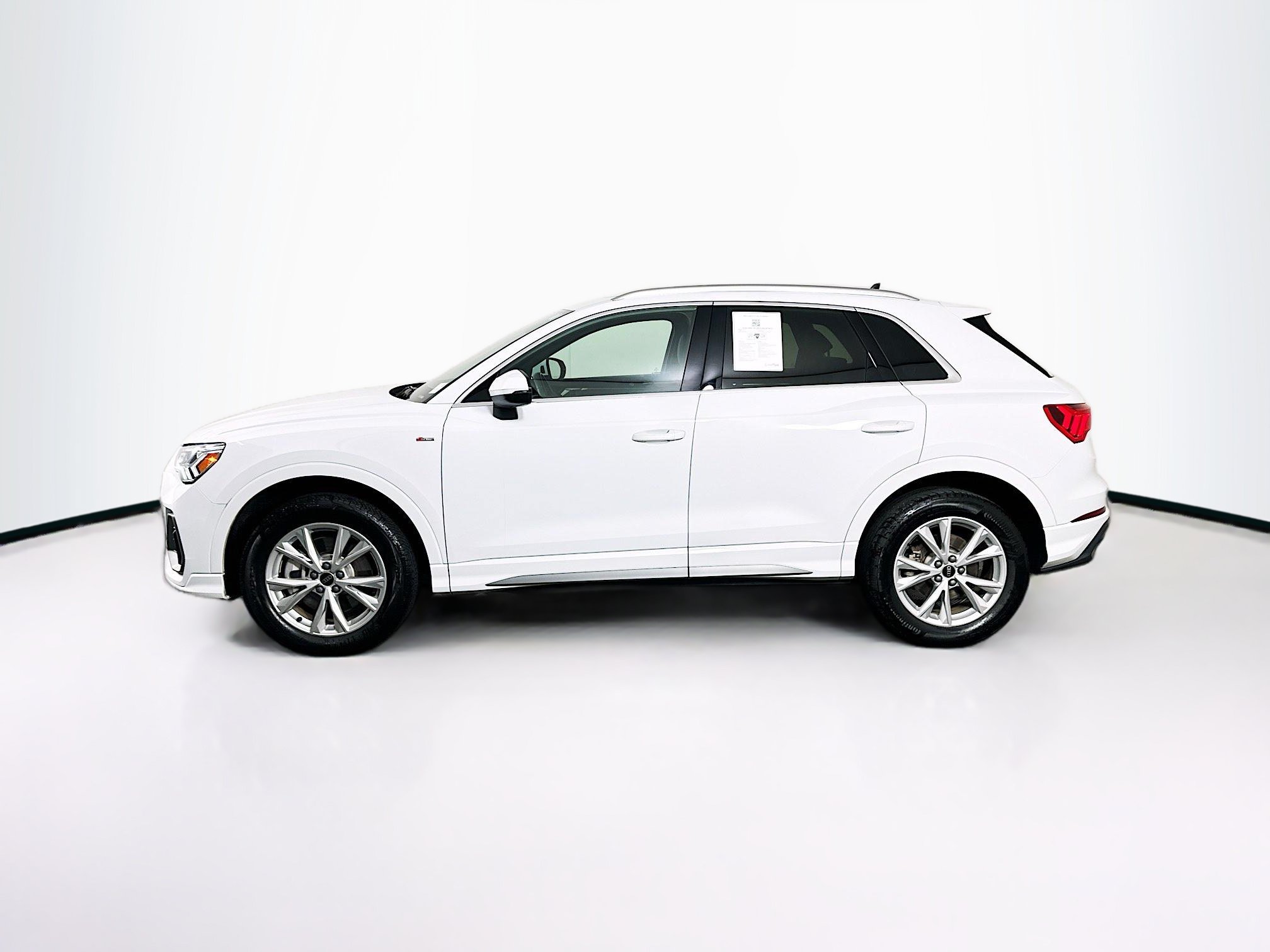 Used 2025 Audi Q3 2.0T Premium AWD/4WD image 4
