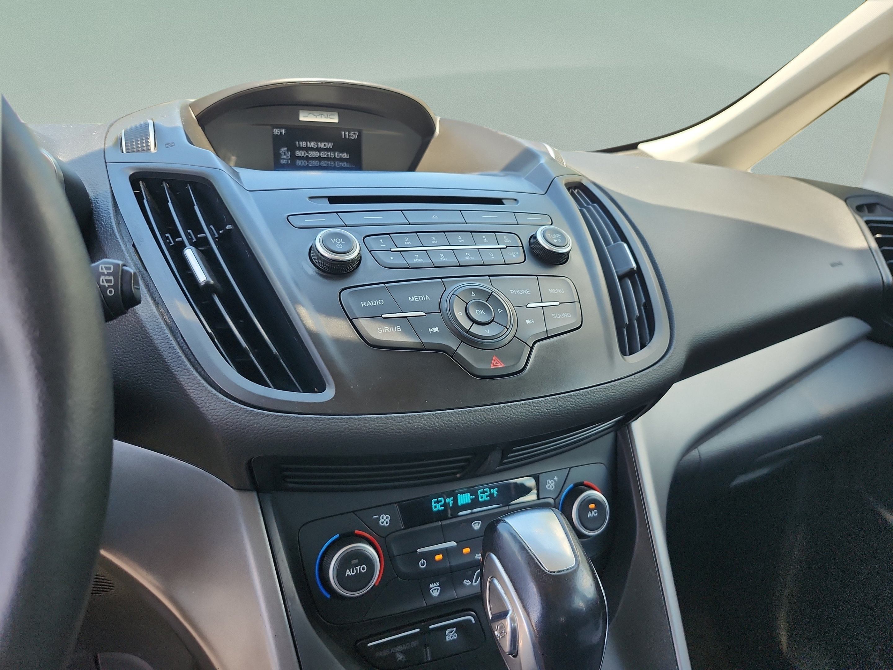 Used 2018 Ford C-MAX SE FWD image 12