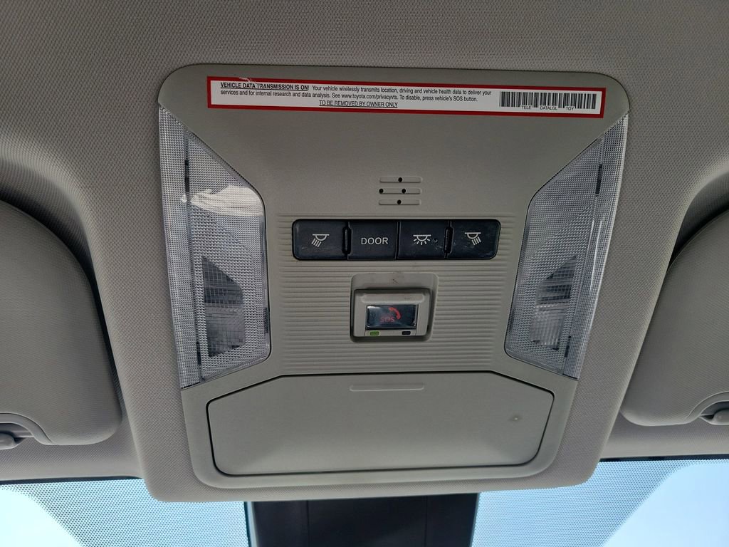 Used 2021 Toyota RAV4 LE image 25