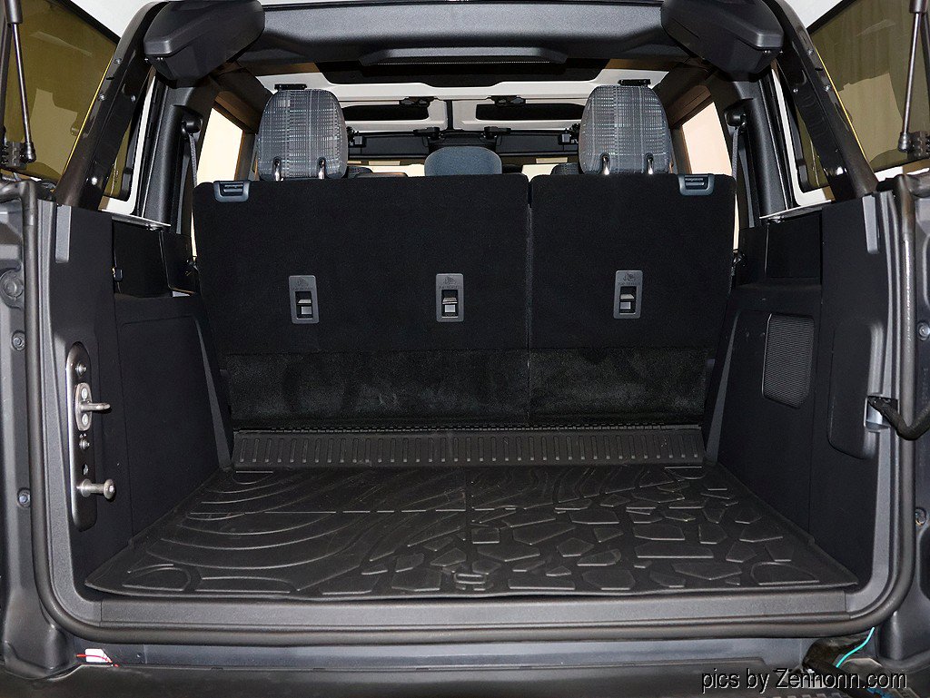 Used 2025 Ford Bronco Heritage Edition AWD/4WD image 34