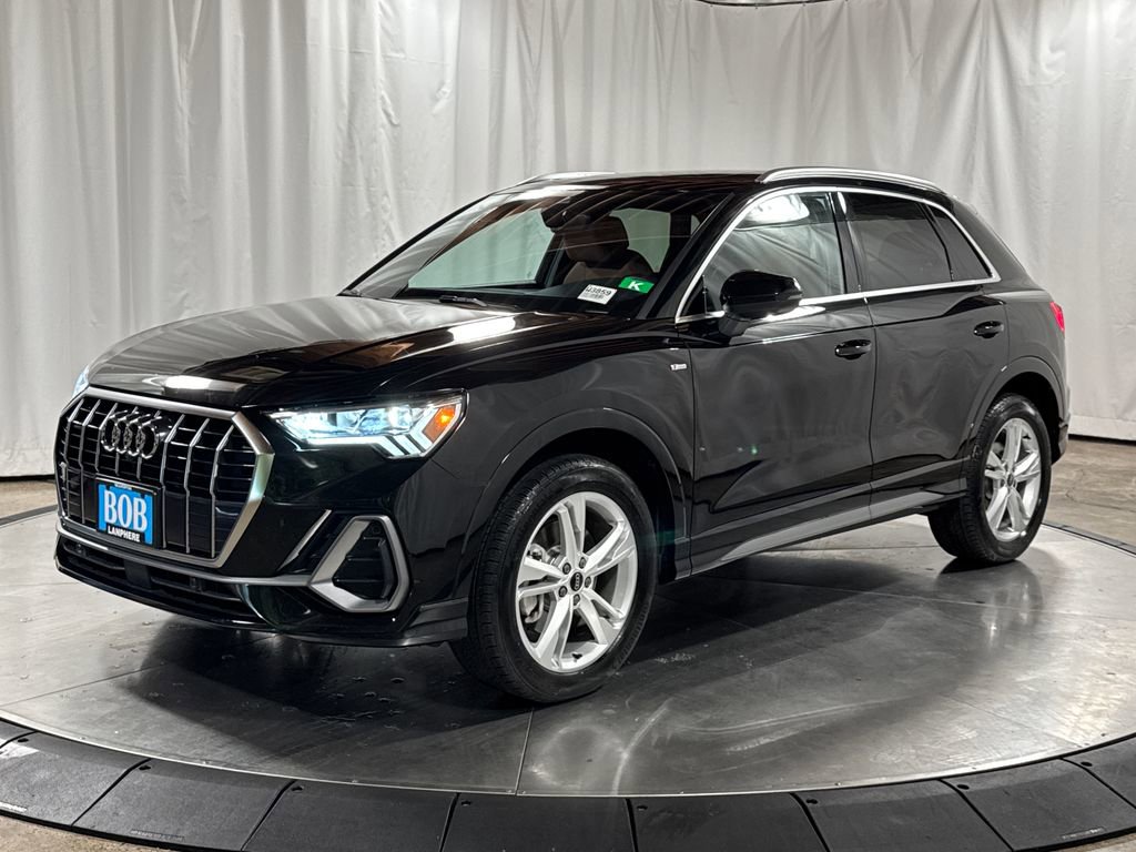 Used 2024 Audi Q3 2.0T Premium Plus AWD/4WD image 1