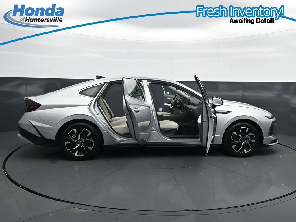 Used 2025 Hyundai Sonata SEL FWD image 42