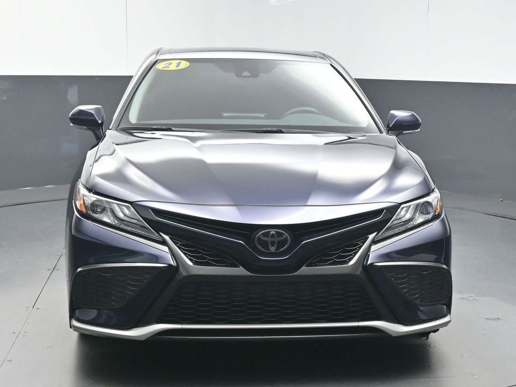 Used 2021 Toyota Camry XSE image 3