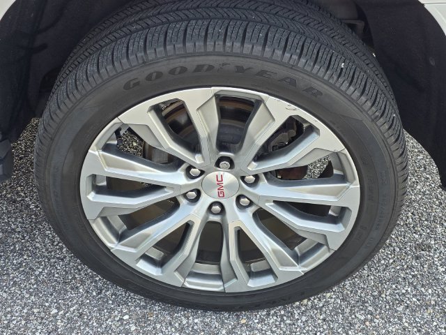 Used 2021 GMC Yukon XL Denali w/ LPO, Illumination Package RWD image 54