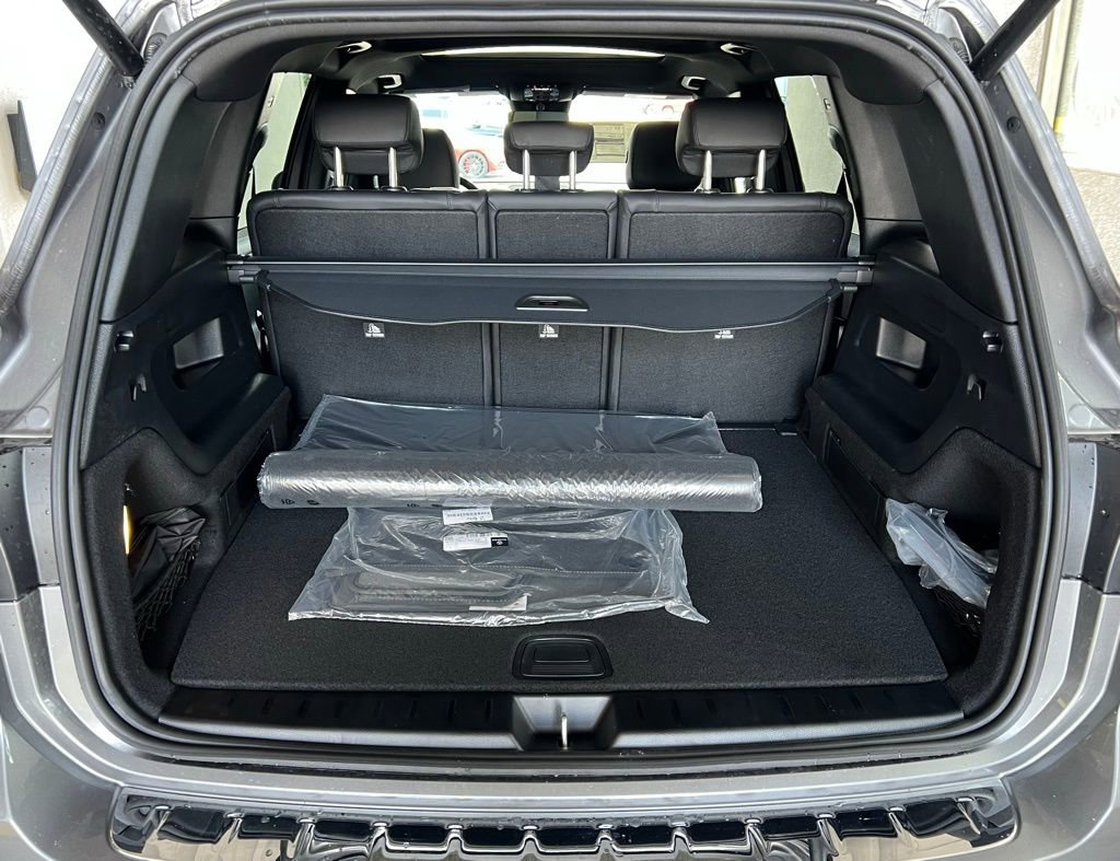 Used 2025 Mercedes-Benz GLB 250 4MATIC image 31