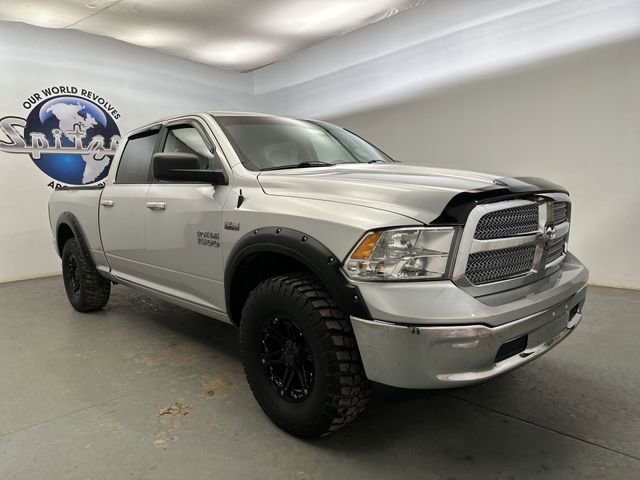 Used 2019 RAM 1500 Classic SLT AWD/4WD image 11