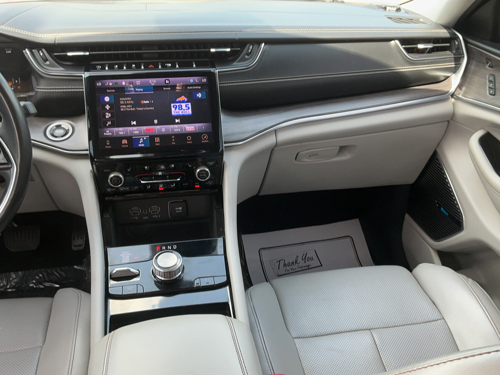 Certified 2021 Jeep Grand Cherokee L Overland w/ Luxury Tech Group IV AWD/4WD image 18