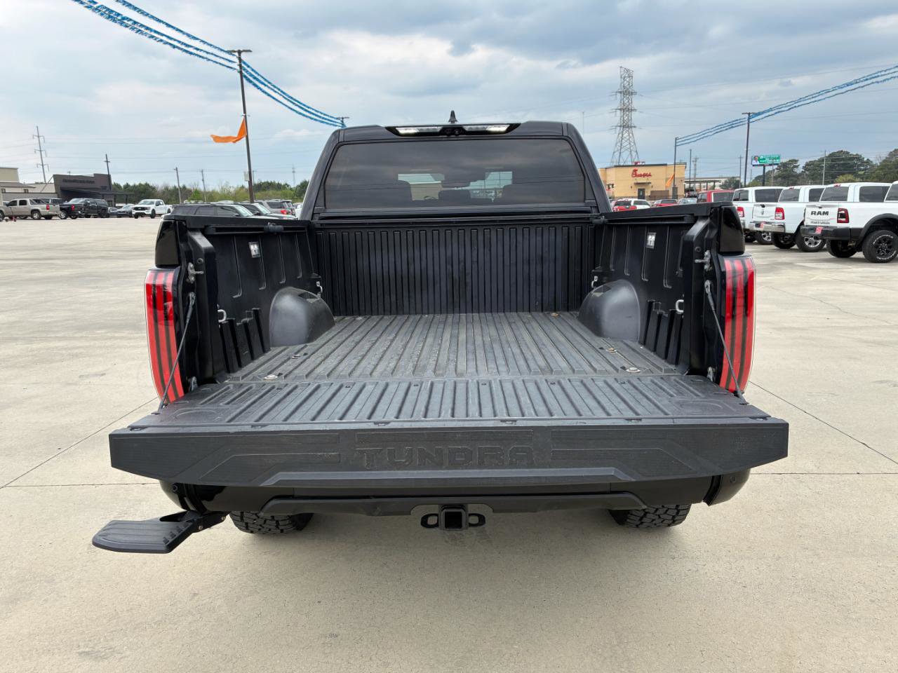 Used 2023 Toyota Tundra Platinum AWD/4WD image 34