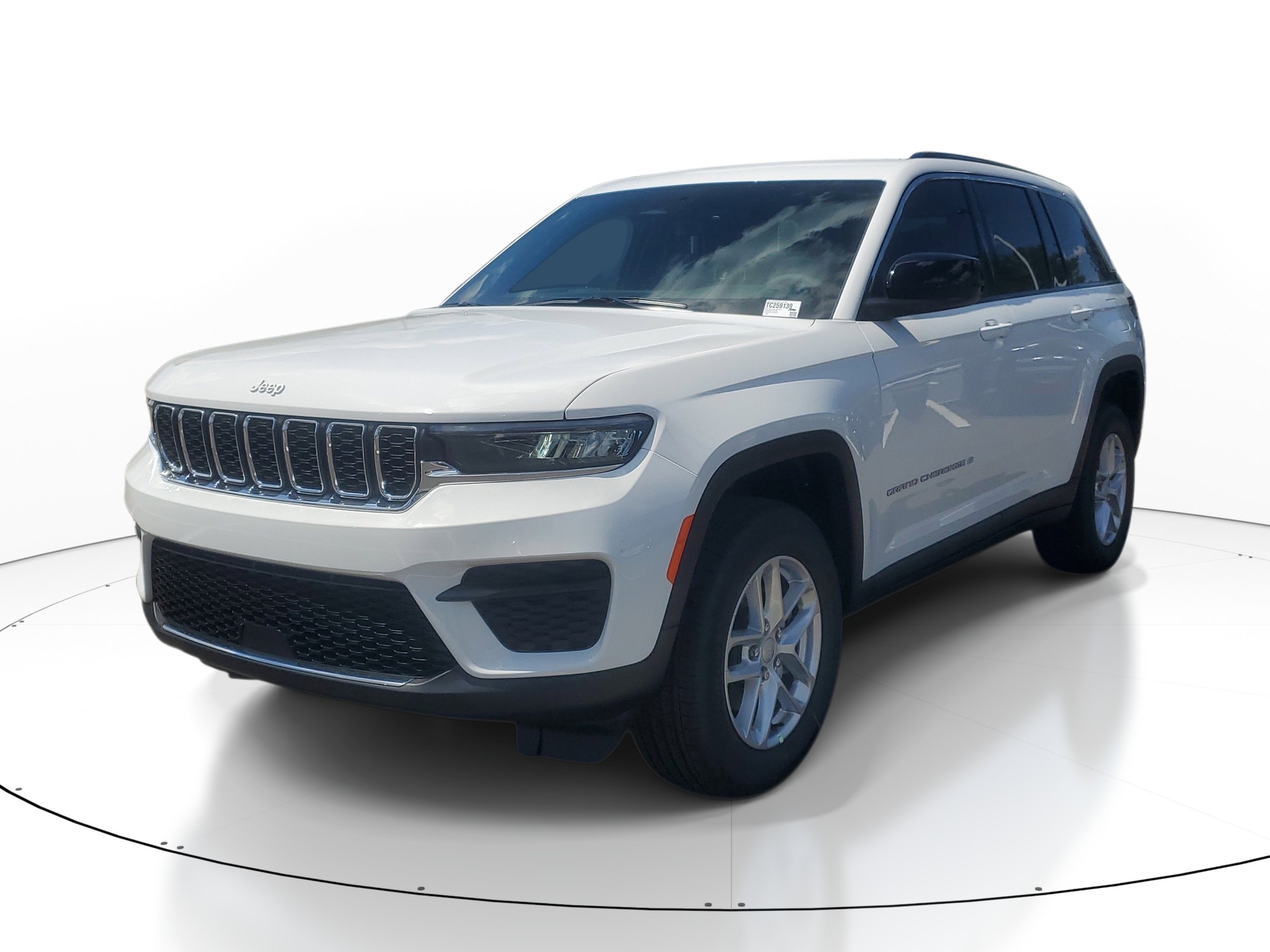 New 2026 Jeep Grand Cherokee Laredo RWD image 2