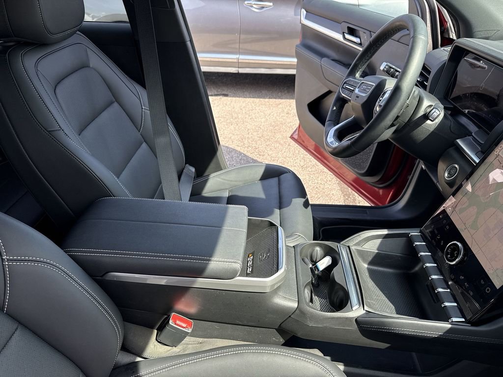 Certified 2025 GMC Terrain Elevation w/ Elevation Premium Package image 13