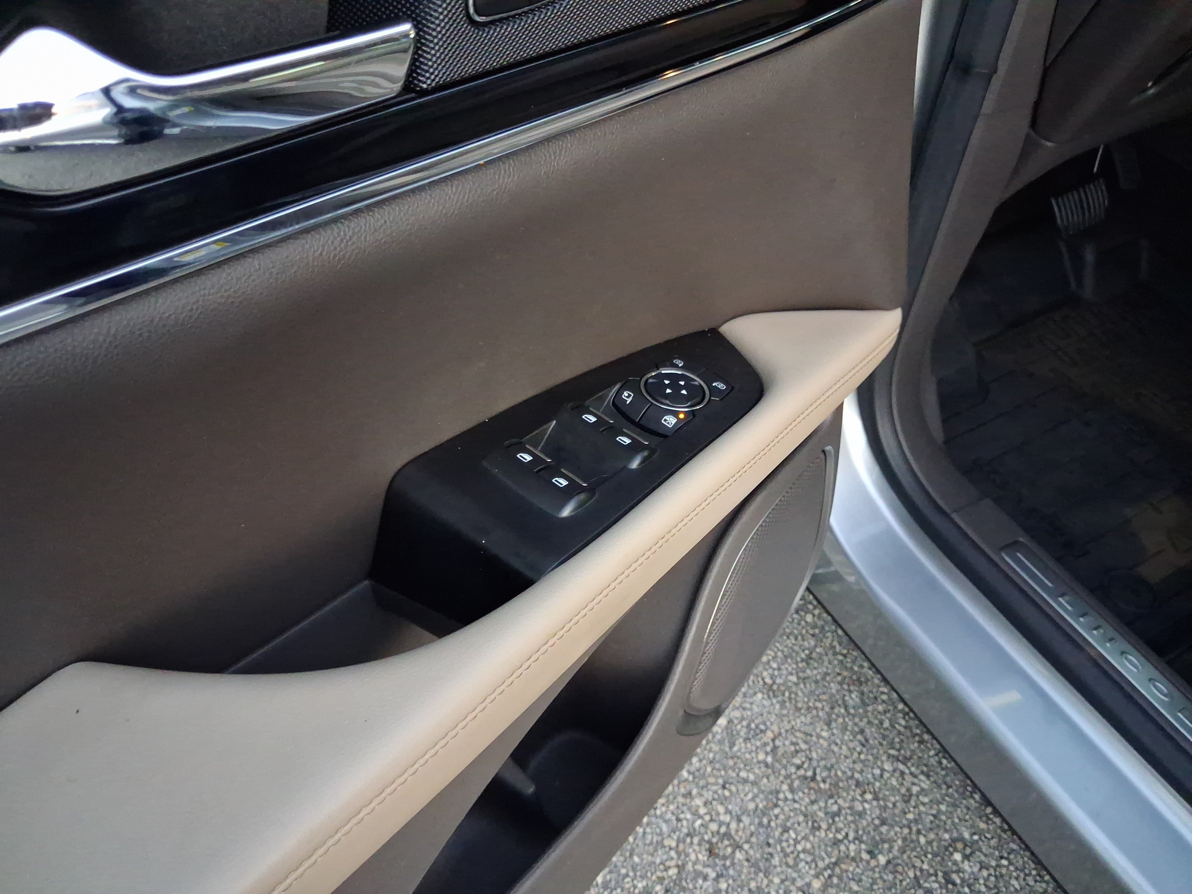 Certified 2023 Lincoln Nautilus FWD w/ Premium Package image 14