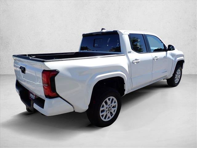 Certified 2025 Toyota Tacoma SR5 AWD/4WD image 4