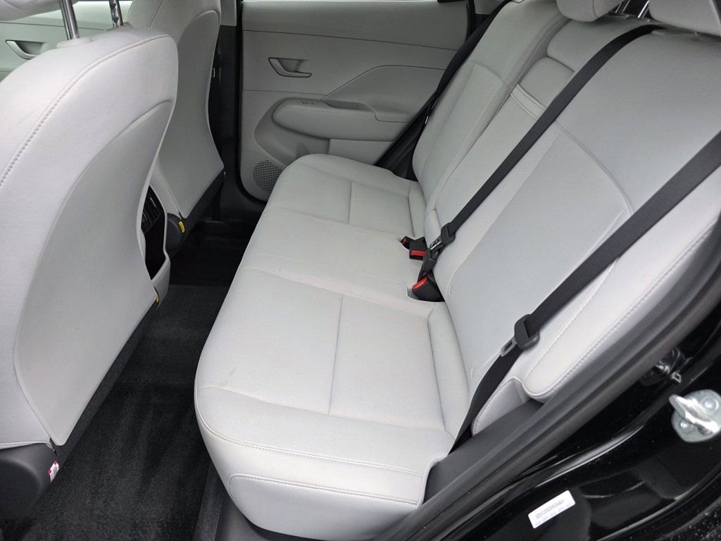 Used 2025 Hyundai Kona SEL image 14