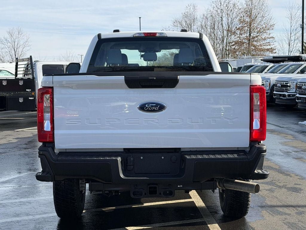 New 2026 Ford F250 XL w/ FX4 Off-Road Package AWD/4WD image 3