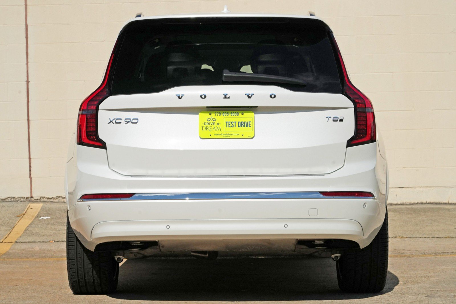 Used 2025 Volvo XC90 T8 Plus w/ Protection Package Premier AWD/4WD image 11