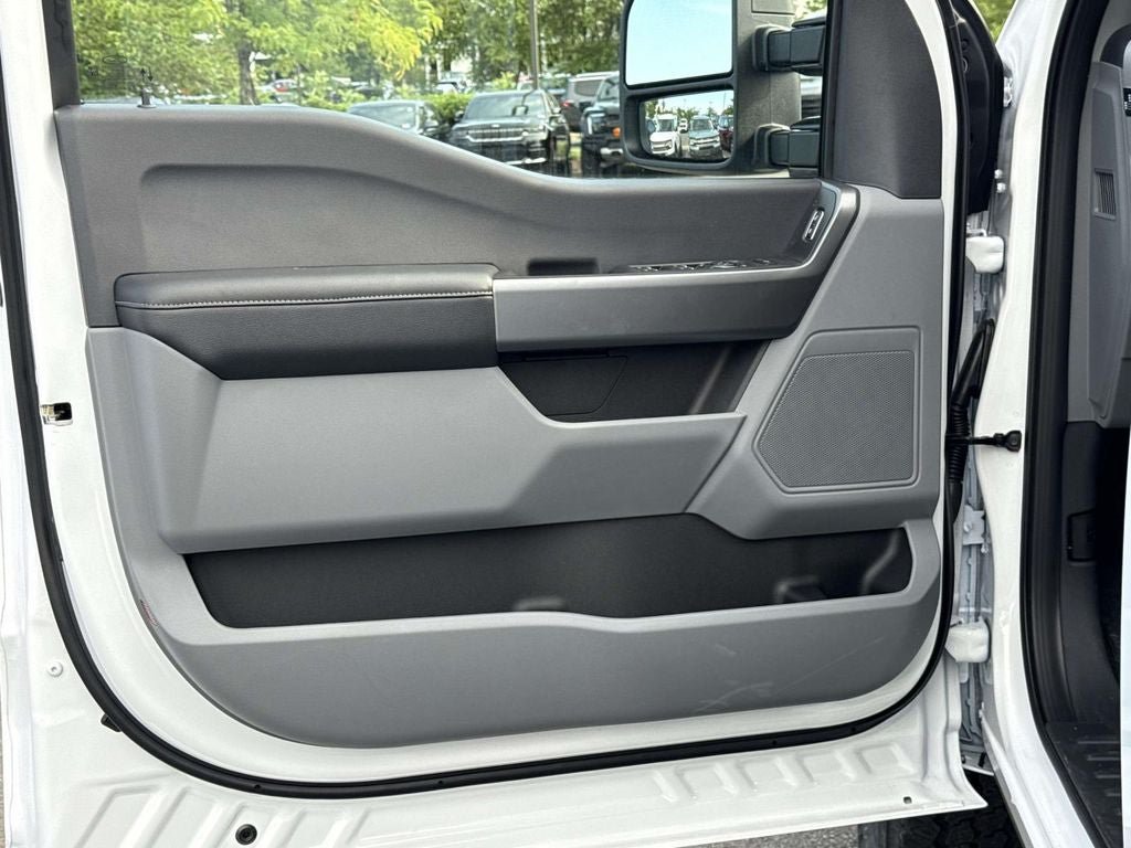 New 2026 Ford F250 XLT w/ FX4 Off-Road Package AWD/4WD image 8
