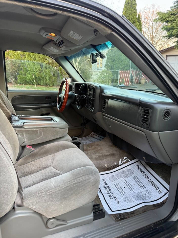 Used 2003 Chevrolet Suburban LS image 14