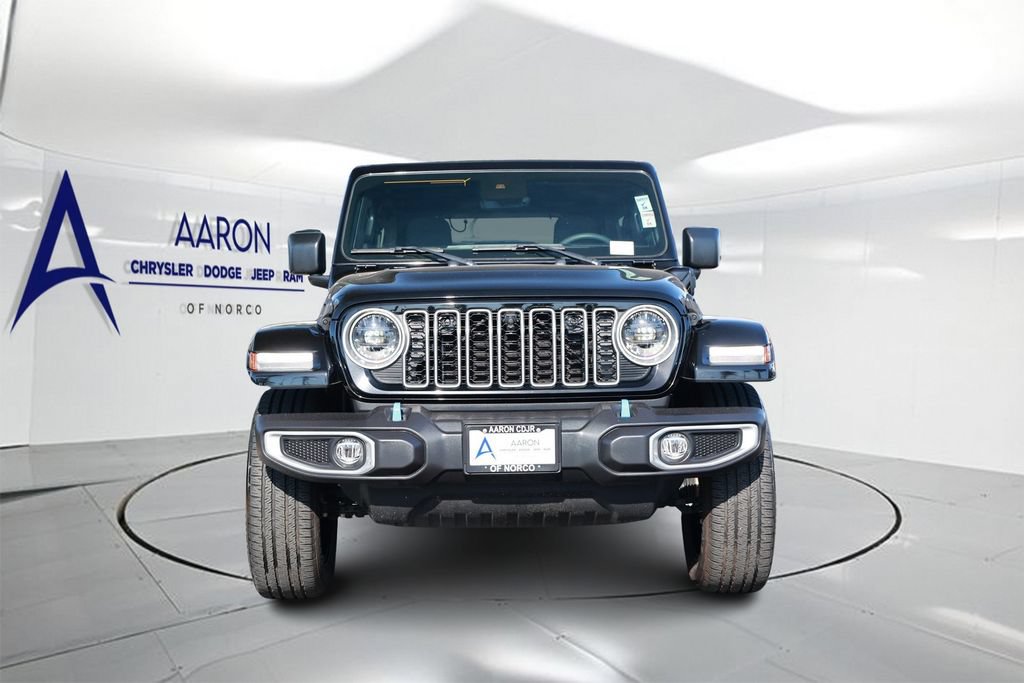 Used 2024 Jeep Wrangler Unlimited Sahara w/ Technology Group AWD/4WD image 4
