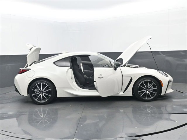 Used 2024 Toyota GR86 image 30