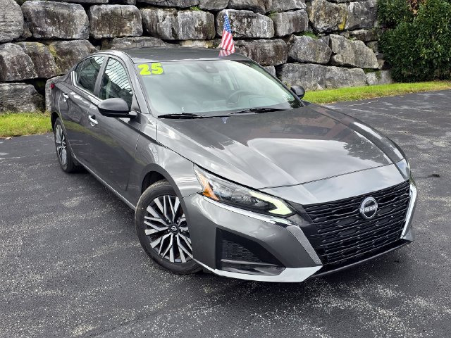 Used 2025 Nissan Altima 2.5 SV