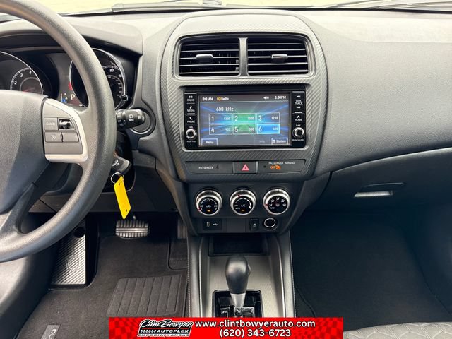 Used 2024 Mitsubishi Outlander Sport SE AWD/4WD image 18