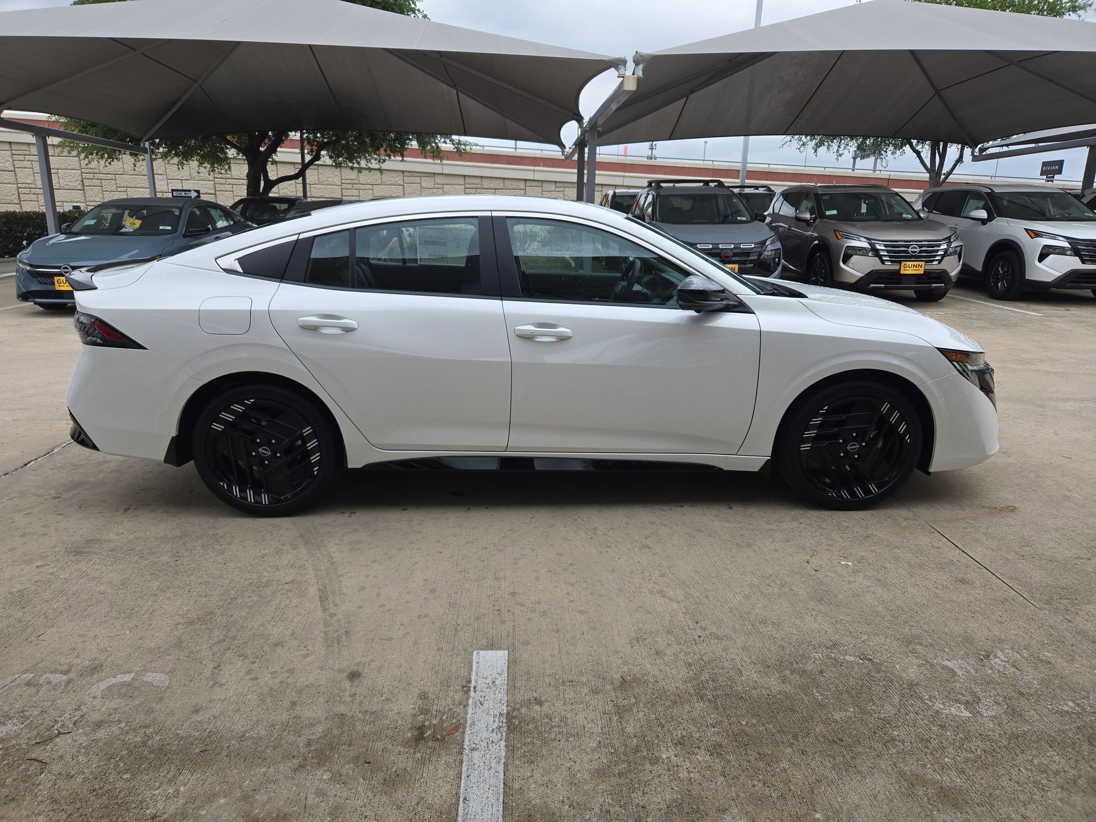 New 2026 Nissan Sentra SR image 2