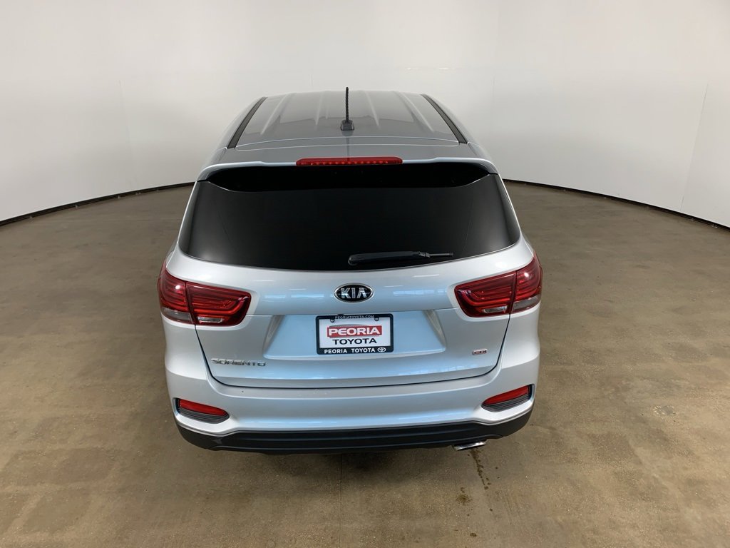 Used 2019 Kia Sorento L image 11